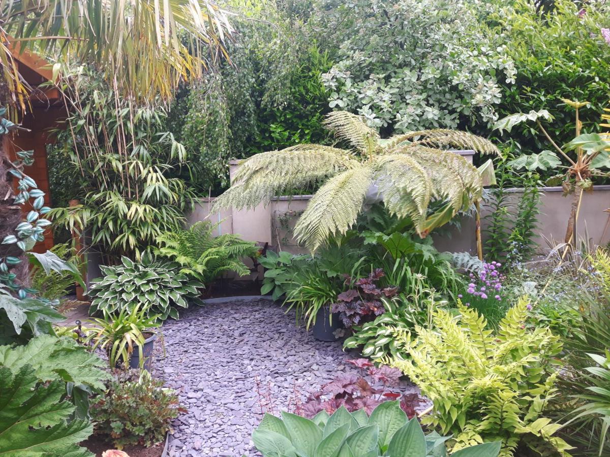 Cabin Set In A Beautiful Romantic Tropical Garden Sutton Coldfield Buitenkant foto