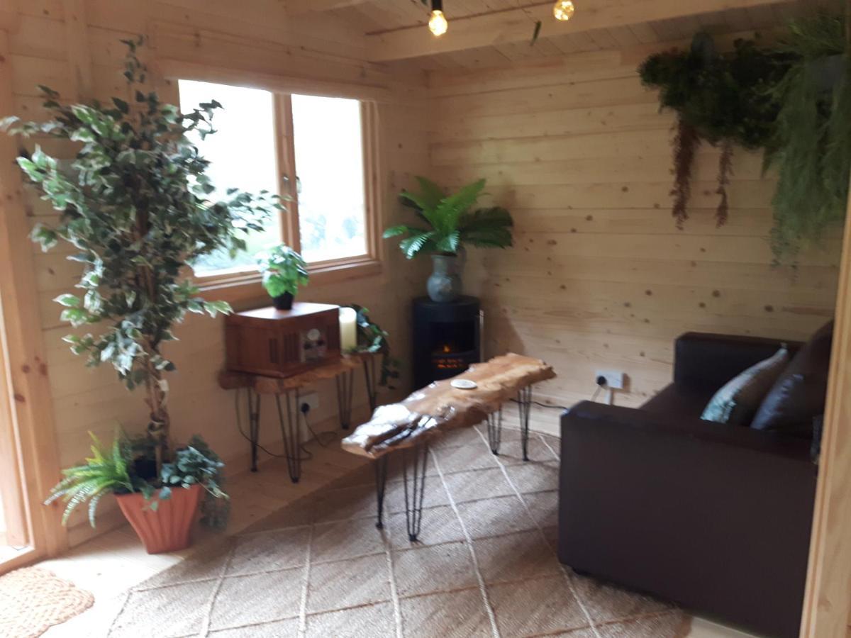 Cabin Set In A Beautiful Romantic Tropical Garden Sutton Coldfield Buitenkant foto